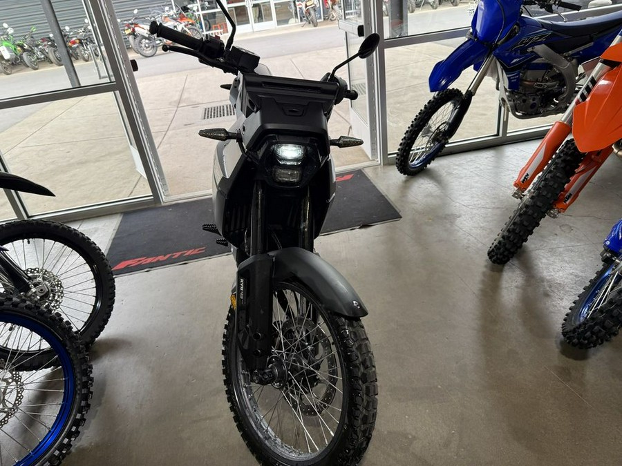 2025 Can-Am® Origin Carbon Black