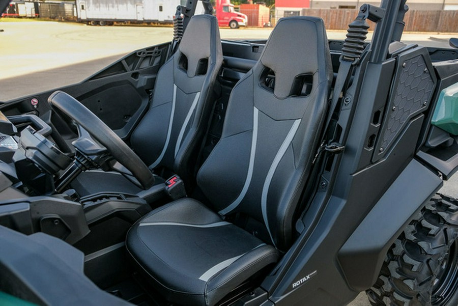 2026 Can-Am Commander DPS 700
