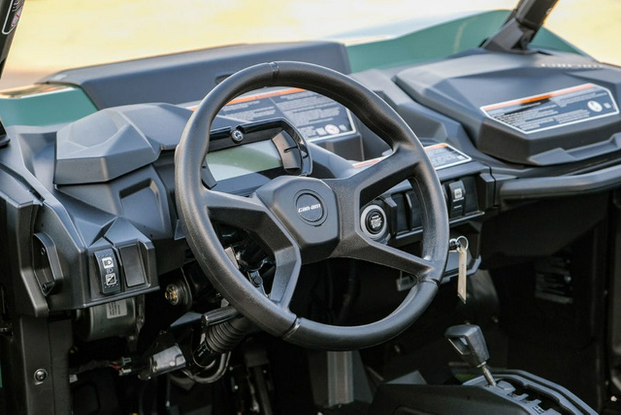 2026 Can-Am Commander DPS 700