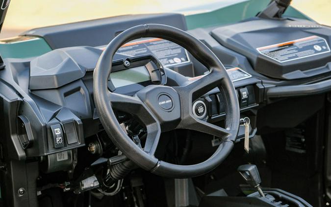 2026 Can-Am Commander DPS 700