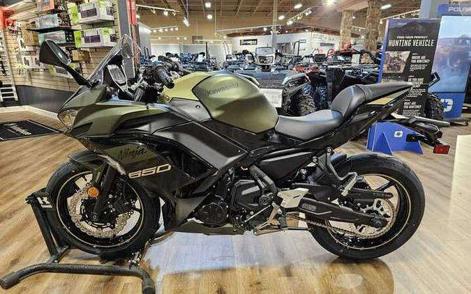 2024 Kawasaki Ninja® 650 Base