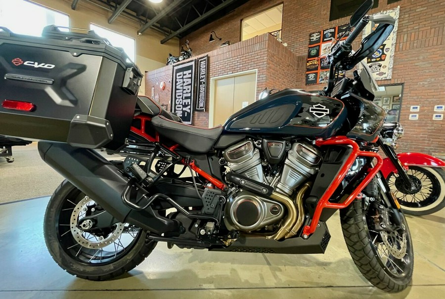 RA1250SE 2025 CVO™ Pan America®