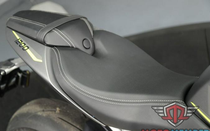 2022 Triumph Speed Triple 1200 RS Matte Silver Ice