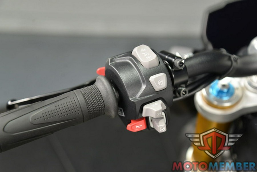 2022 Triumph Speed Triple 1200 RS Matte Silver Ice