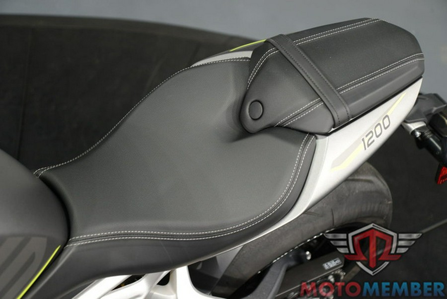 2022 Triumph Speed Triple 1200 RS Matte Silver Ice