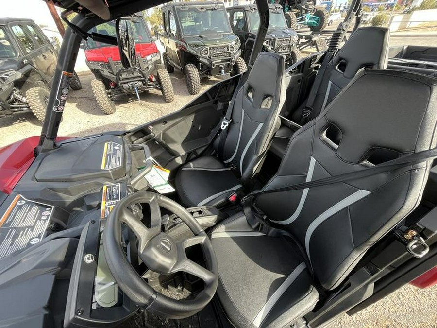 2025 Can-Am® Commander MAX XT 700