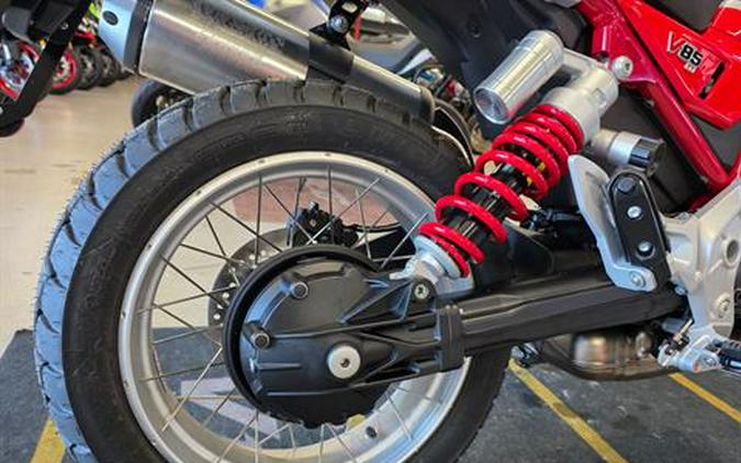 2025 Moto Guzzi V85 TT