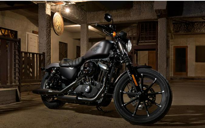 2016 SPORTSTER IRON 883 - Harley-Davidson®