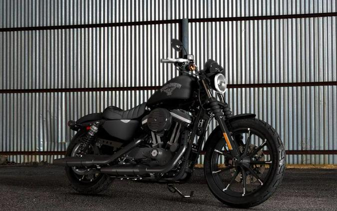 2016 SPORTSTER IRON 883 - Harley-Davidson®