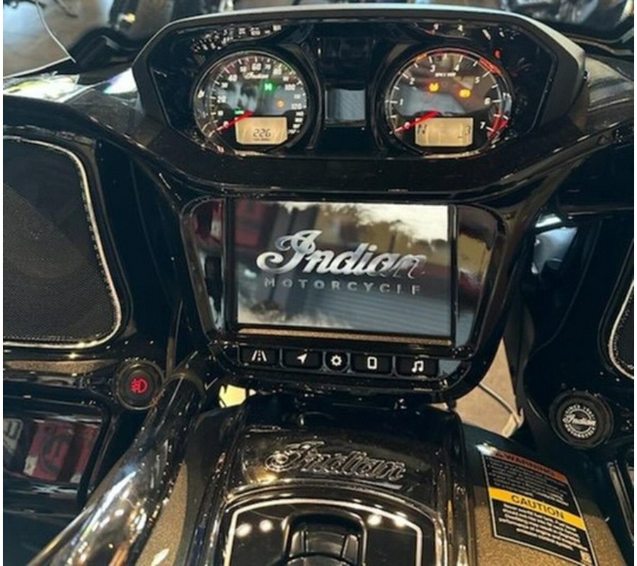2024 Indian Pursuit Limited with PowerBand Audio Package Tit