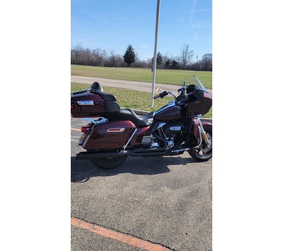 2019 Harley-Davidson Road Glide Ultra Twisted Cherry