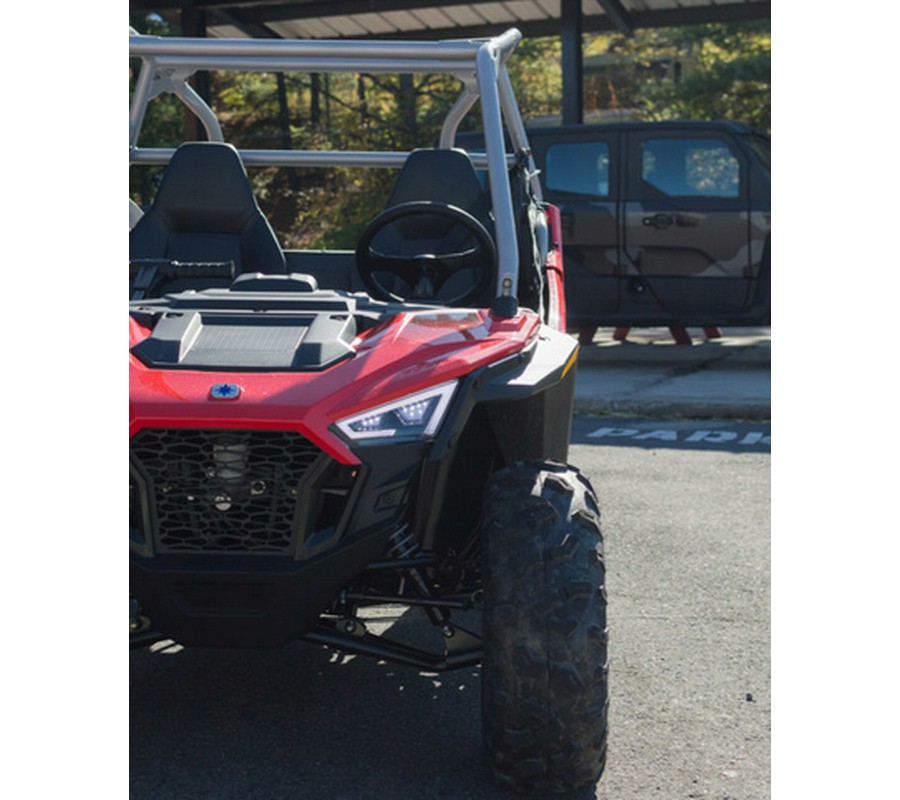 2026 Polaris RZR 200 EFI