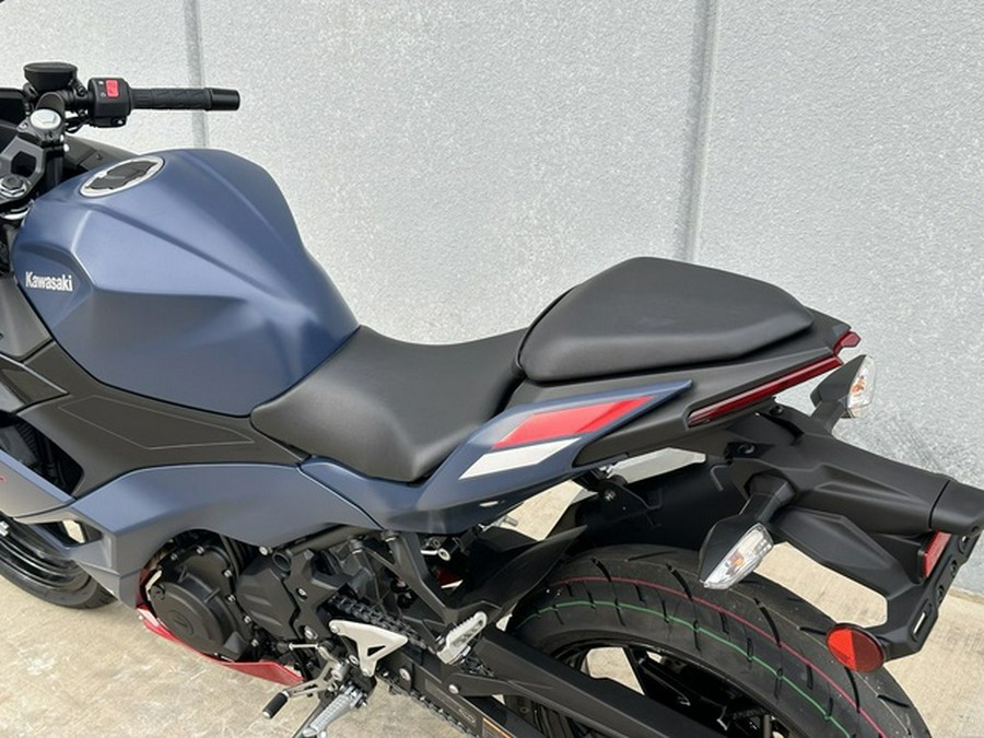 2026 Kawasaki Ninja 500 ABS Metallic Matte Twilight Blue SE ABS