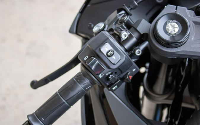 2026 KAWASAKI NINJA ZX6R