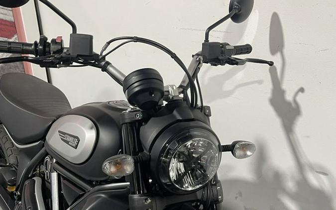2022 Ducati Scrambler Icon Dark