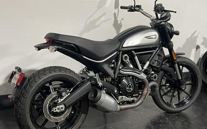 2022 Ducati Scrambler Icon Dark