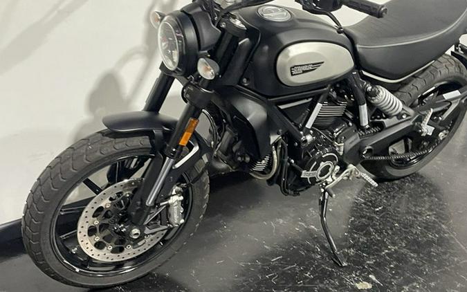 2022 Ducati Scrambler Icon Dark