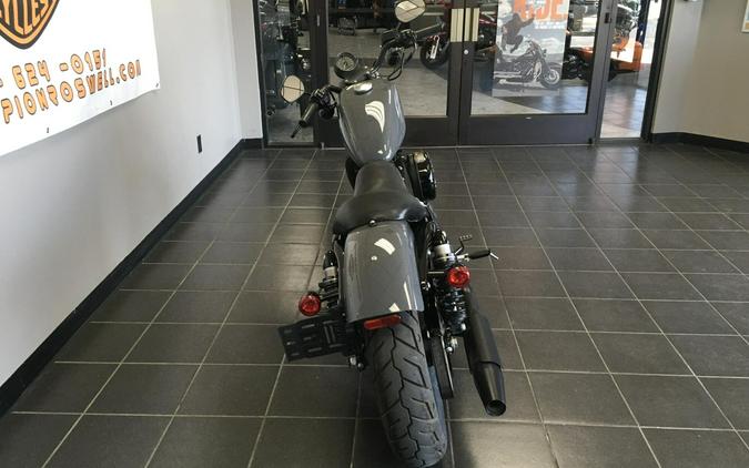 Iron 883™