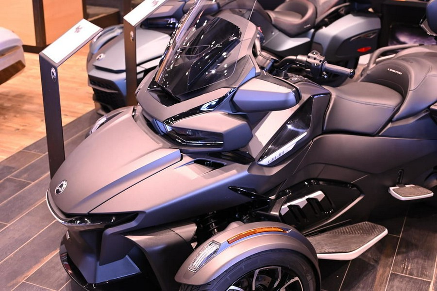 2023 Can-Am® Spyder RT Limited Dark Wheels