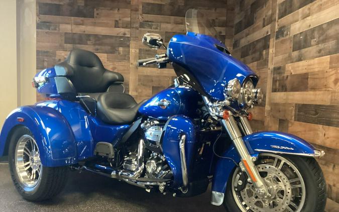 2024 Harley-Davidson Tri Glide Ultra Blue Burst FLHTCUTG