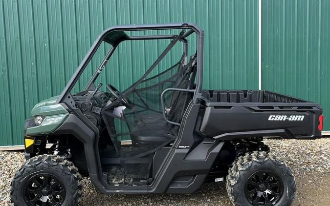 2024 Can-Am® Defender DPS HD7 Tundra Green