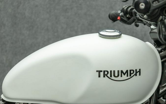 2022 TRIUMPH BONNEVILLE BOBBER