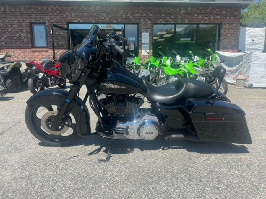 2013 Harley-Davidson® Street Glide Black Edition