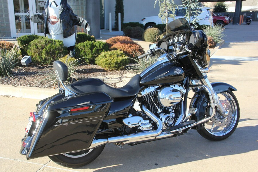 2016 Harley-Davidson Street Glide Special