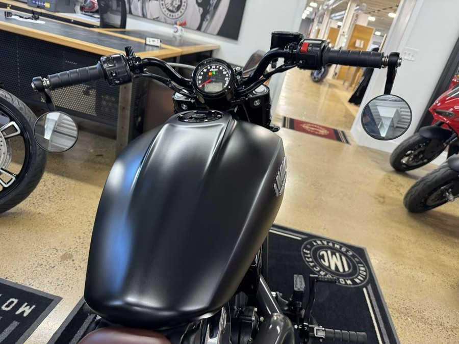2018 Indian Motorcycle® Scout® Bobber ABS Thunder Black Smoke