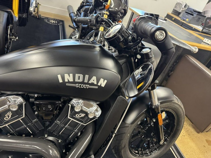2018 Indian Motorcycle® Scout® Bobber ABS Thunder Black Smoke