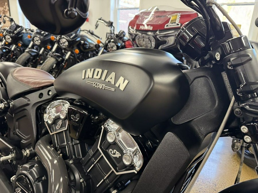 2018 Indian Motorcycle® Scout® Bobber ABS Thunder Black Smoke