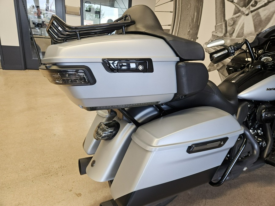 2020 Road Glide Limited FLTRK