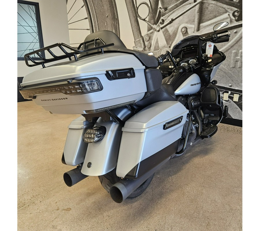 2020 Road Glide Limited FLTRK