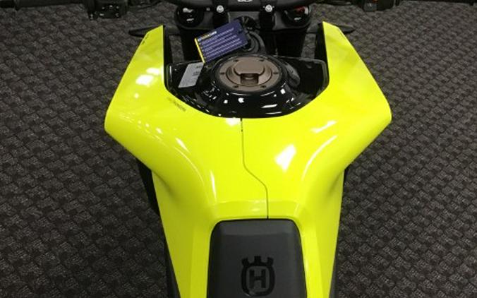 2026 Husqvarna Vitpilen 801