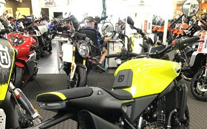 2026 Husqvarna Vitpilen 801