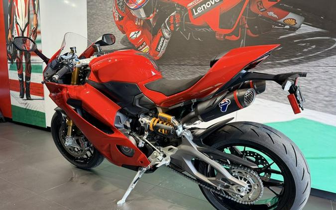 2025 Ducati Panigale V2 S