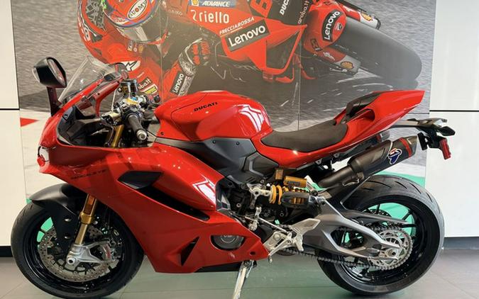 2025 Ducati Panigale V2 S