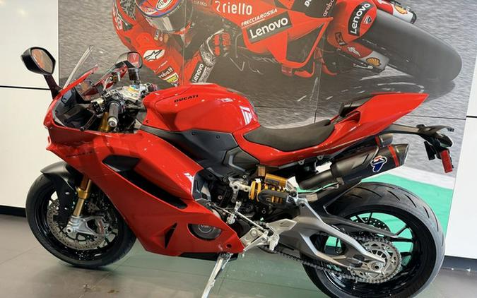 2025 Ducati Panigale V2 S