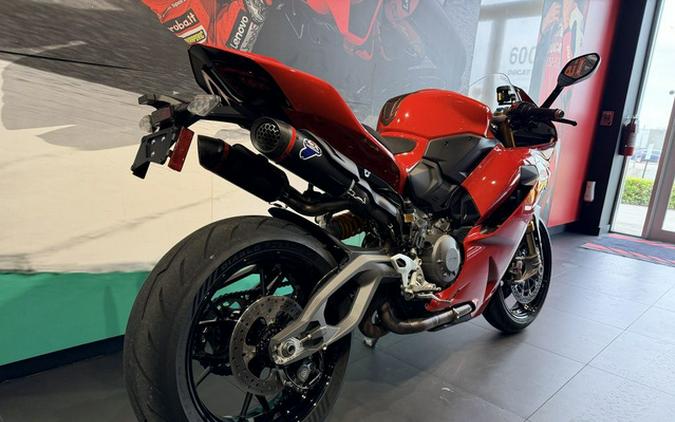 2025 Ducati Panigale V2 S