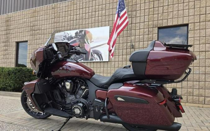 2026 Indian Motorcycle® Roadmaster® PowerPlus Dark Horse® 112 w/PowerBand Maroon Metallic