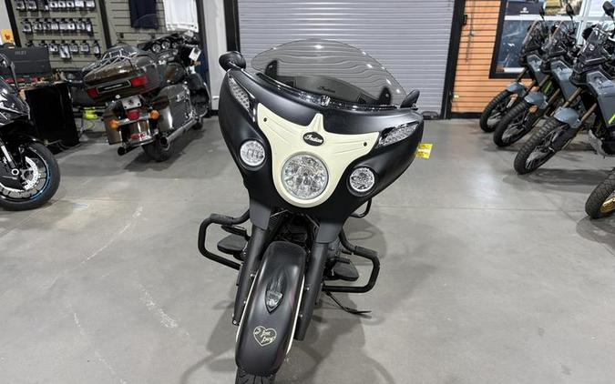 2016 Indian Motorcycle® Chieftain Dark Horse® Thunder Black Smoke