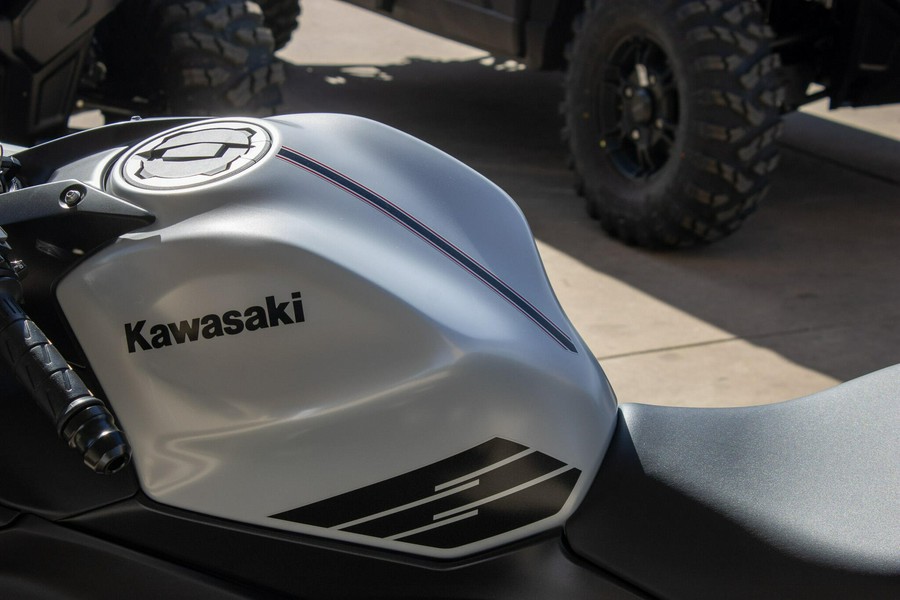 2026 KAWASAKI NINJA ZX6R