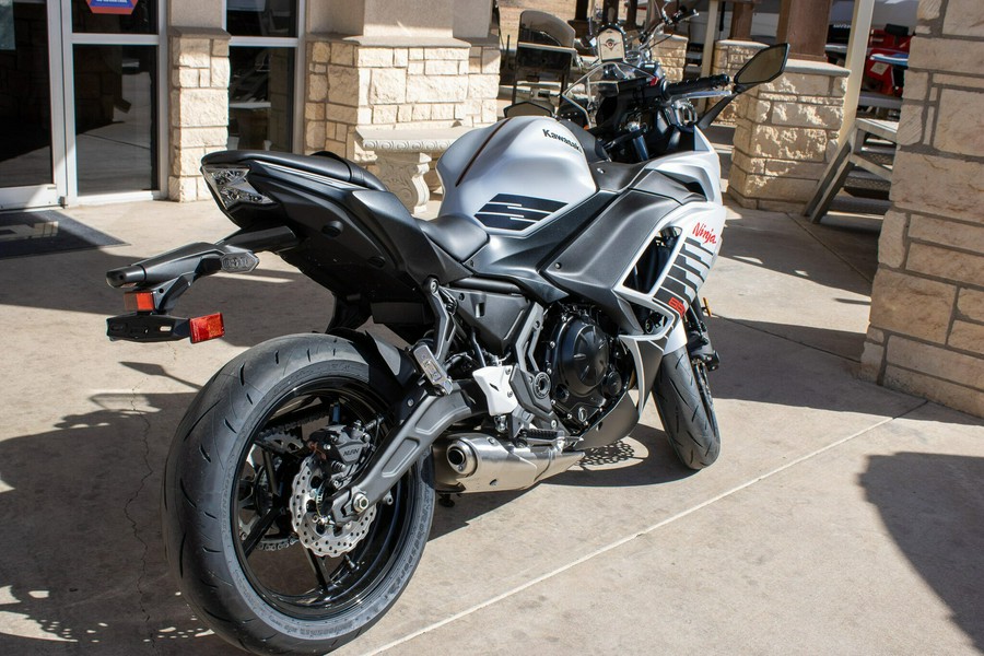 2026 KAWASAKI NINJA ZX6R