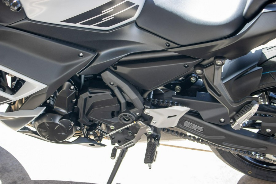 2026 KAWASAKI NINJA ZX6R