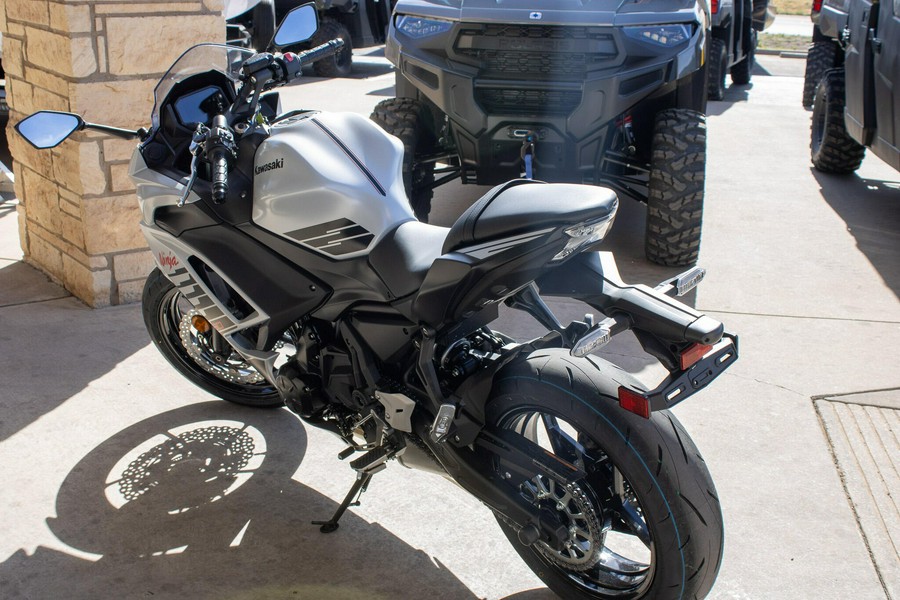 2026 KAWASAKI NINJA ZX6R