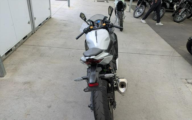 2025 Kawasaki Ninja® ZX™-4RR KRT Edition ABS