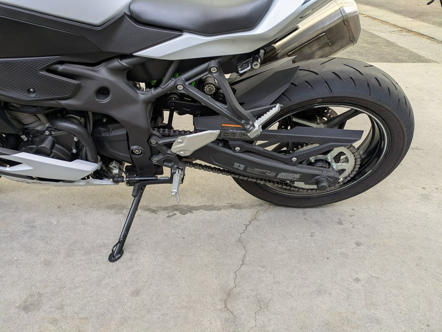 2025 Kawasaki Ninja® ZX™-4RR KRT Edition ABS