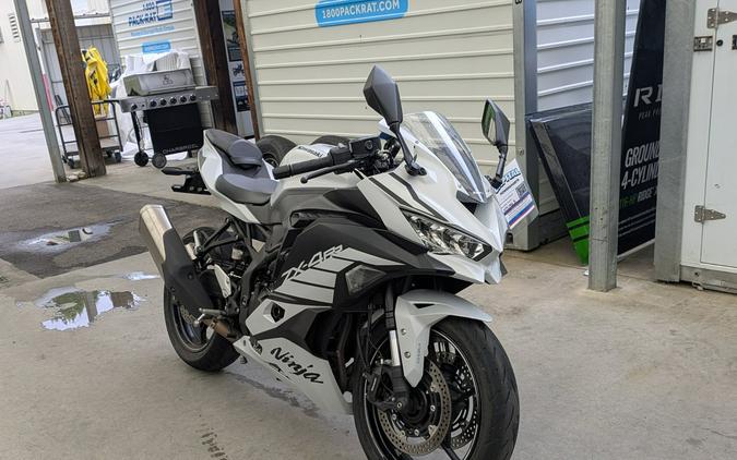 2025 Kawasaki Ninja® ZX™-4RR KRT Edition ABS