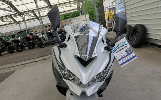 2025 Kawasaki Ninja® ZX™-4RR KRT Edition ABS