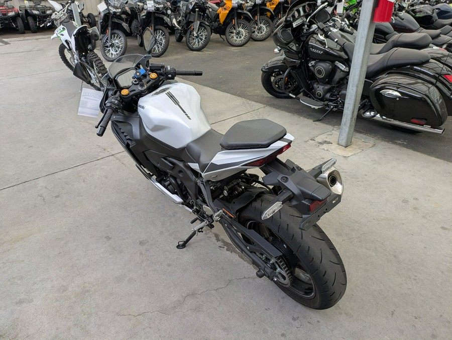 2025 Kawasaki Ninja® ZX™-4RR KRT Edition ABS